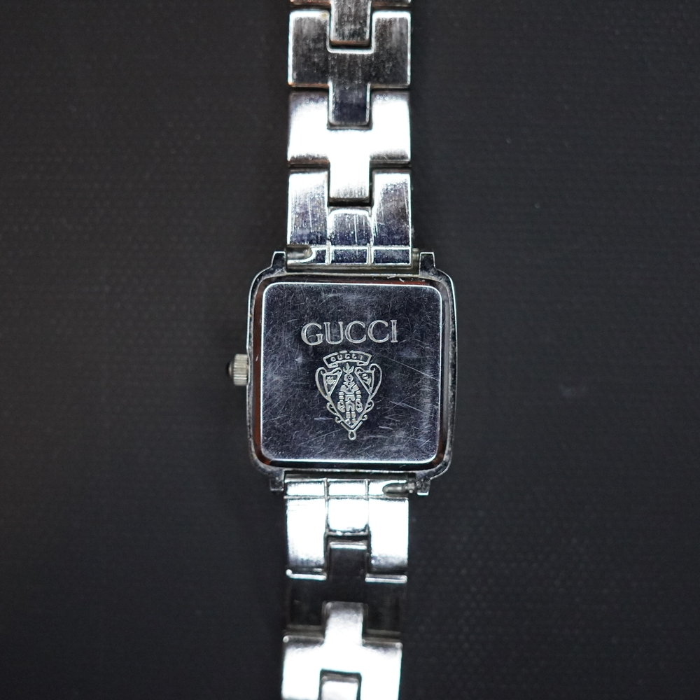Gucci 3600L Women's Watch Quartz 23mm Black Dial Swiss Made Square Working - Picture 6 of 7